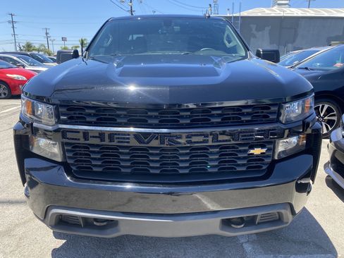 Used 2022 Chevrolet Silverado 1500 Custom RWD image 3