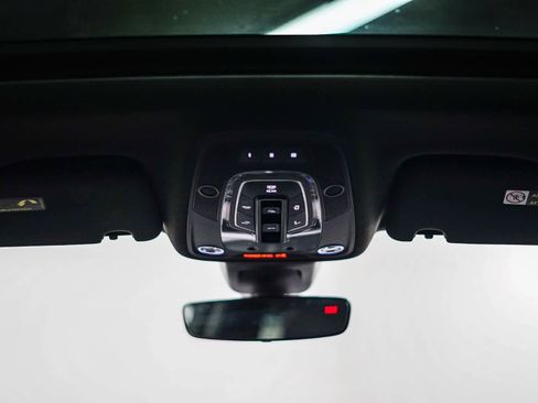 Used 2017 Audi Q7 3.0T Prestige image 11