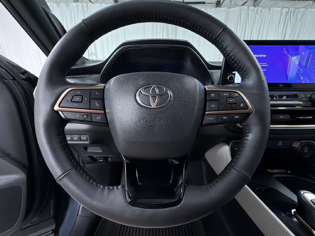 Certified 2025 Toyota Grand Highlander AWD Hybrid image 29
