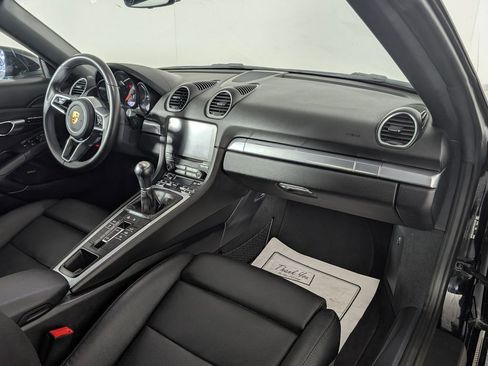 Certified 2023 Porsche 718 Boxster image 18