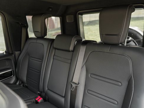 Used 2025 Mercedes-Benz G 550 image 22