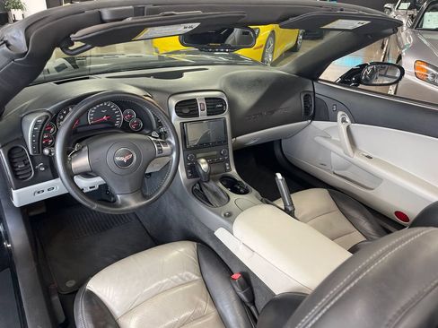 Used 2007 Chevrolet Corvette Convertible w/ Preferred Equipment Group RWD image 38