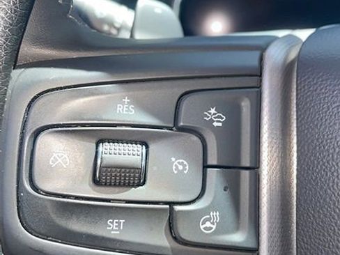 Used 2025 GMC Sierra 1500 Denali w/ Denali Reserve Package AWD/4WD image 11