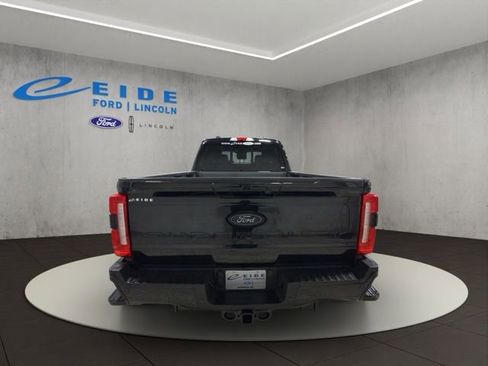New 2026 Ford F250 Lariat w/ Black Appearance Package image 8