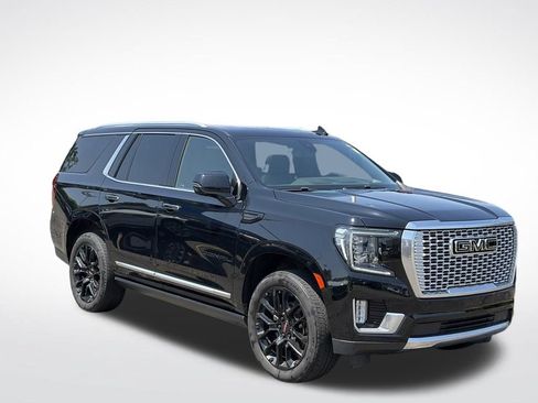 Used 2022 GMC Yukon Denali w/ Denali Ultimate Package AWD/4WD image 2