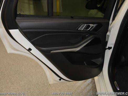 Used 2025 BMW X5 xDrive40i w/ M Sport Package AWD/4WD image 37