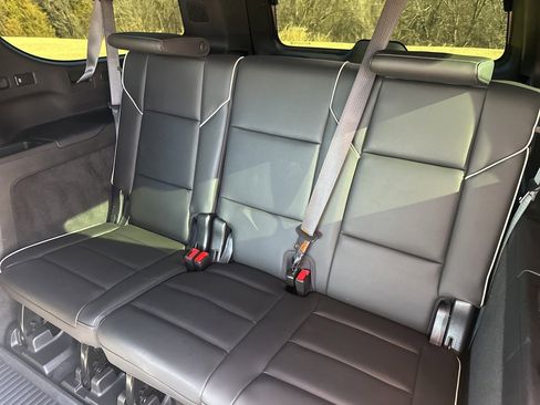 Used 2023 Cadillac Escalade ESV Premium Luxury image 42