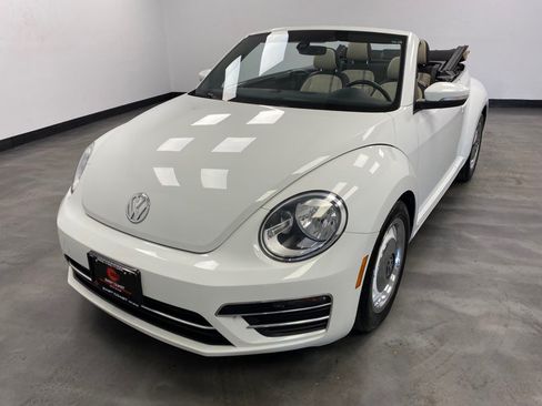 Used 2018 Volkswagen Beetle 2.0T Coast FWD image 2