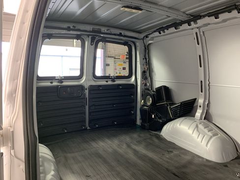 Used 2024 Chevrolet Express 2500 w/ Driver Convenience Package RWD image 28