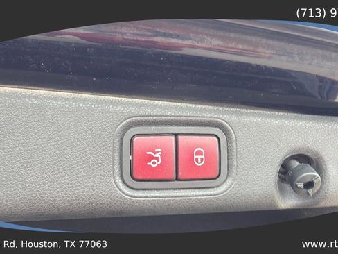 Used 2017 Mercedes-Benz E 300 image 29