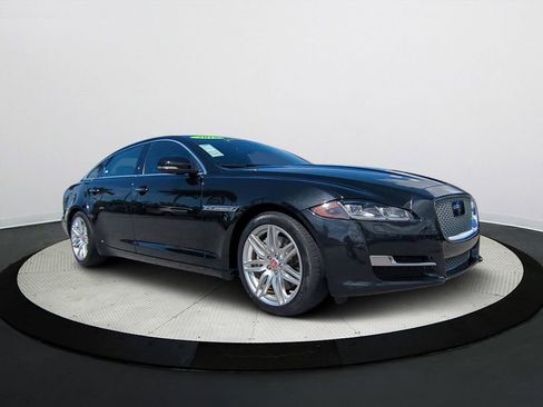 Used 2019 Jaguar XJ L Portfolio image 2