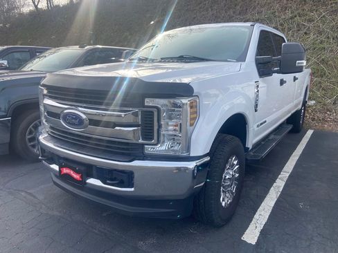 Used 2019 Ford F250 XLT image 1
