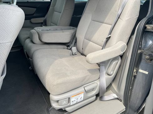 Used 2016 Honda Odyssey SE image 15