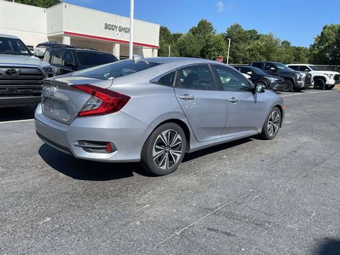 Used 2018 Honda Civic EX-T image 6