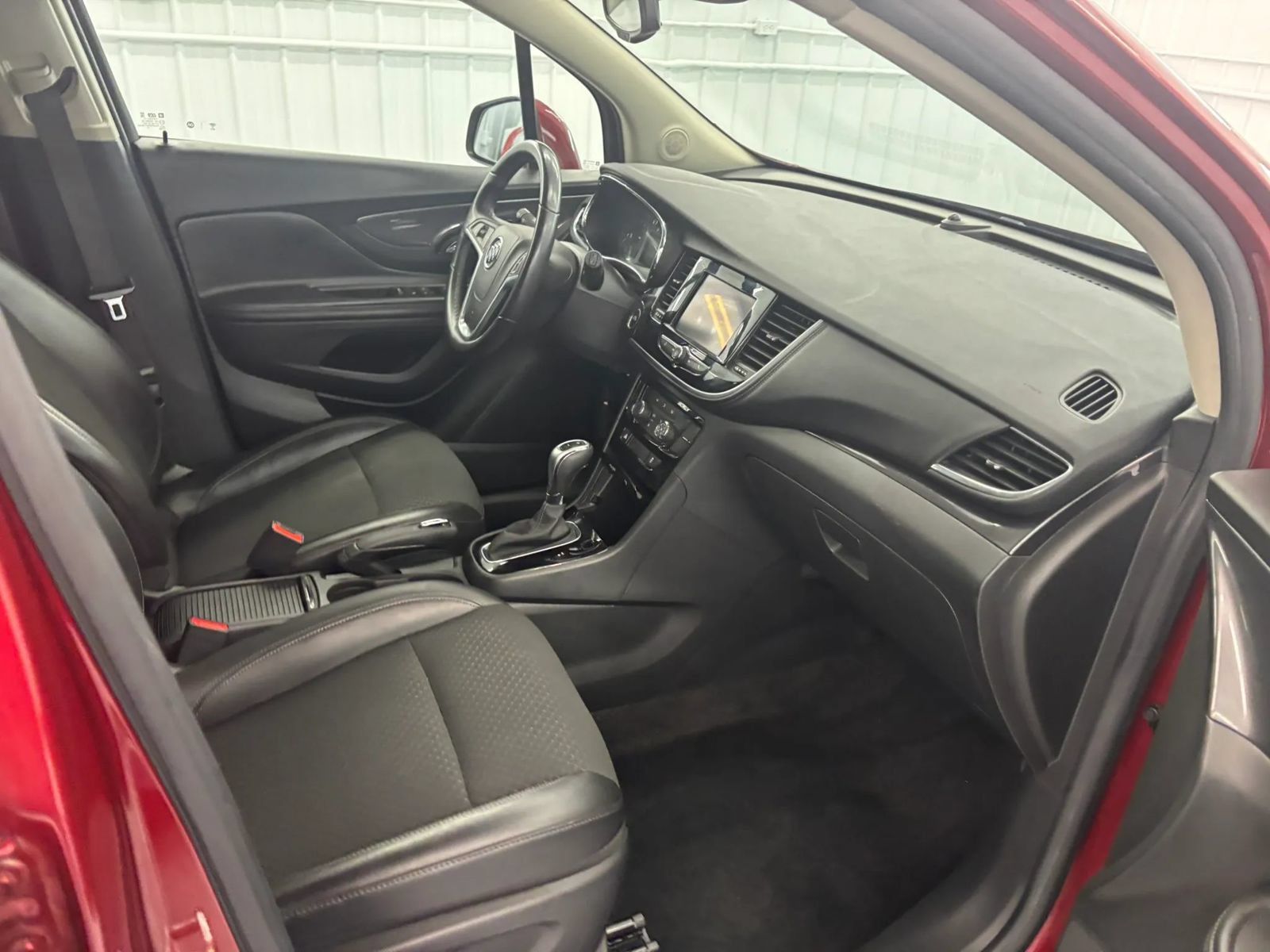 Used 2022 Buick Encore Preferred AWD/4WD image 42