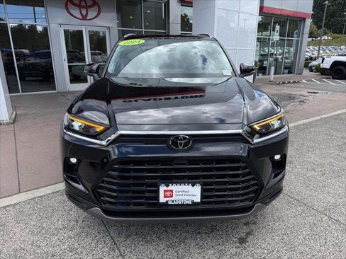 Certified 2024 Toyota Grand Highlander AWD image 11