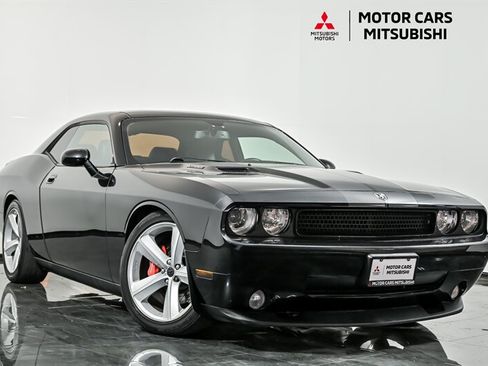 Used 2010 Dodge Challenger SRT8 RWD image 1