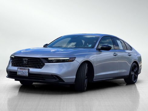 Used 2024 Honda Accord Sport image 11