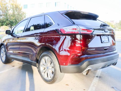 Used 2019 Ford Edge Titanium w/ Equipment Group 301A image 5