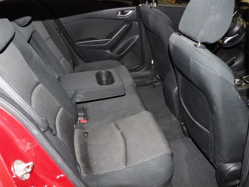 Used 2016 MAZDA MAZDA3 i Sport w/ Preferred Equipment Package image 13
