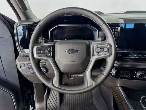 Used 2025 Chevrolet Silverado 1500 LT Trail Boss w/ Convenience Package II AWD/4WD image 12