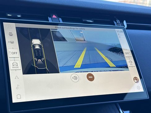 Used 2024 Land Rover Range Rover Evoque Dynamic SE image 26