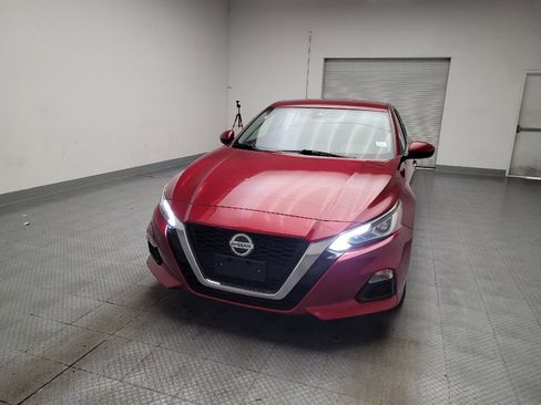 Used 2022 Nissan Altima 2.5 SV FWD image 15