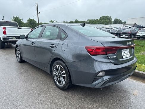 Used 2024 Kia Forte LXS FWD image 4