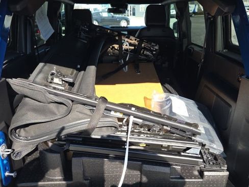 Used 2024 Ford Bronco Big Bend w/ Sasquatch Package image 8