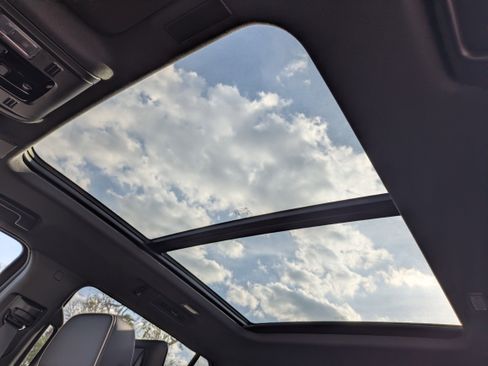 New 2026 GMC Yukon XL Elevation image 23