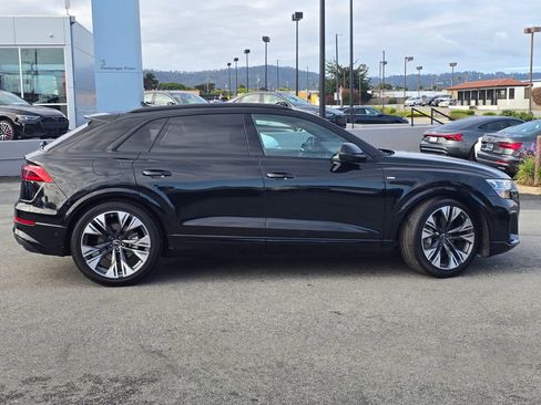 Used 2025 Audi Q8 Prestige w/ Prestige Package AWD/4WD image 38