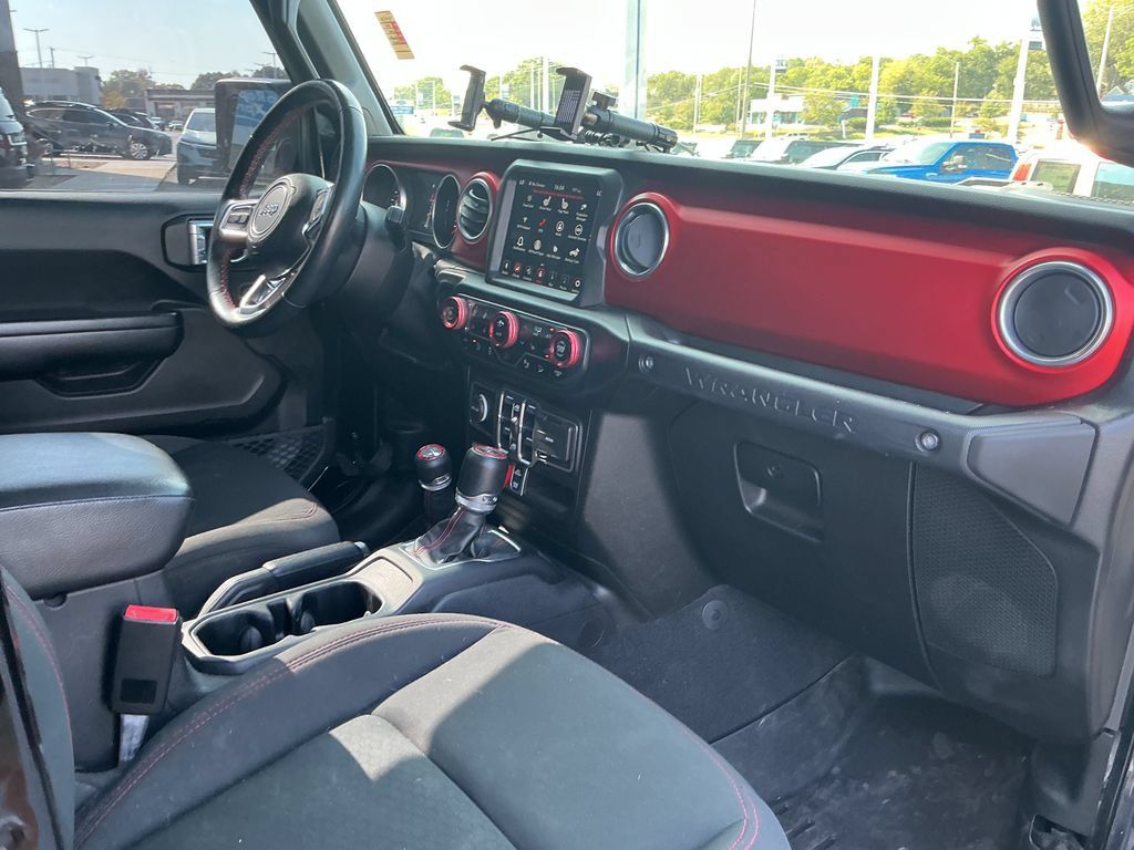 Used 2021 Jeep Wrangler Unlimited Rubicon AWD/4WD image 18