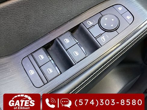 Used 2024 Nissan Rogue SV image 23