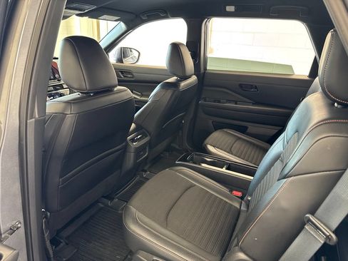Used 2024 Nissan Pathfinder Rock Creek AWD/4WD image 40