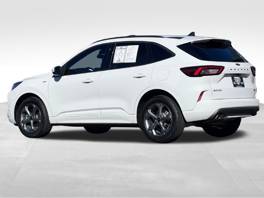 Used 2023 Ford Escape ST-Line Select AWD/4WD image 5