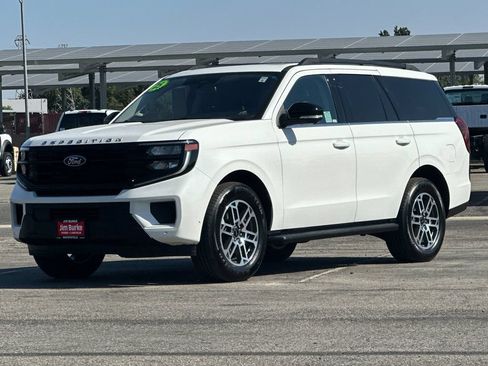 Certified 2025 Ford Expedition Active RWD image 7