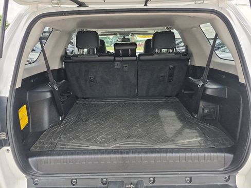 Used 2017 Toyota 4Runner SR5 Premium AWD/4WD image 10