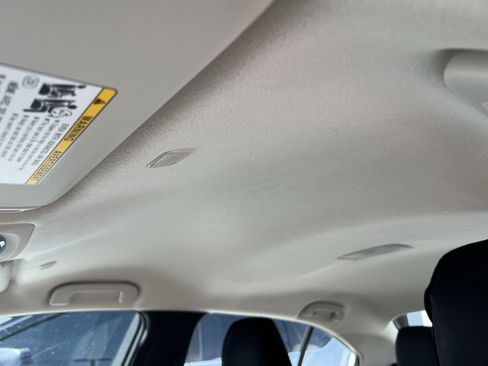 Used 2025 Toyota Corolla LE image 21