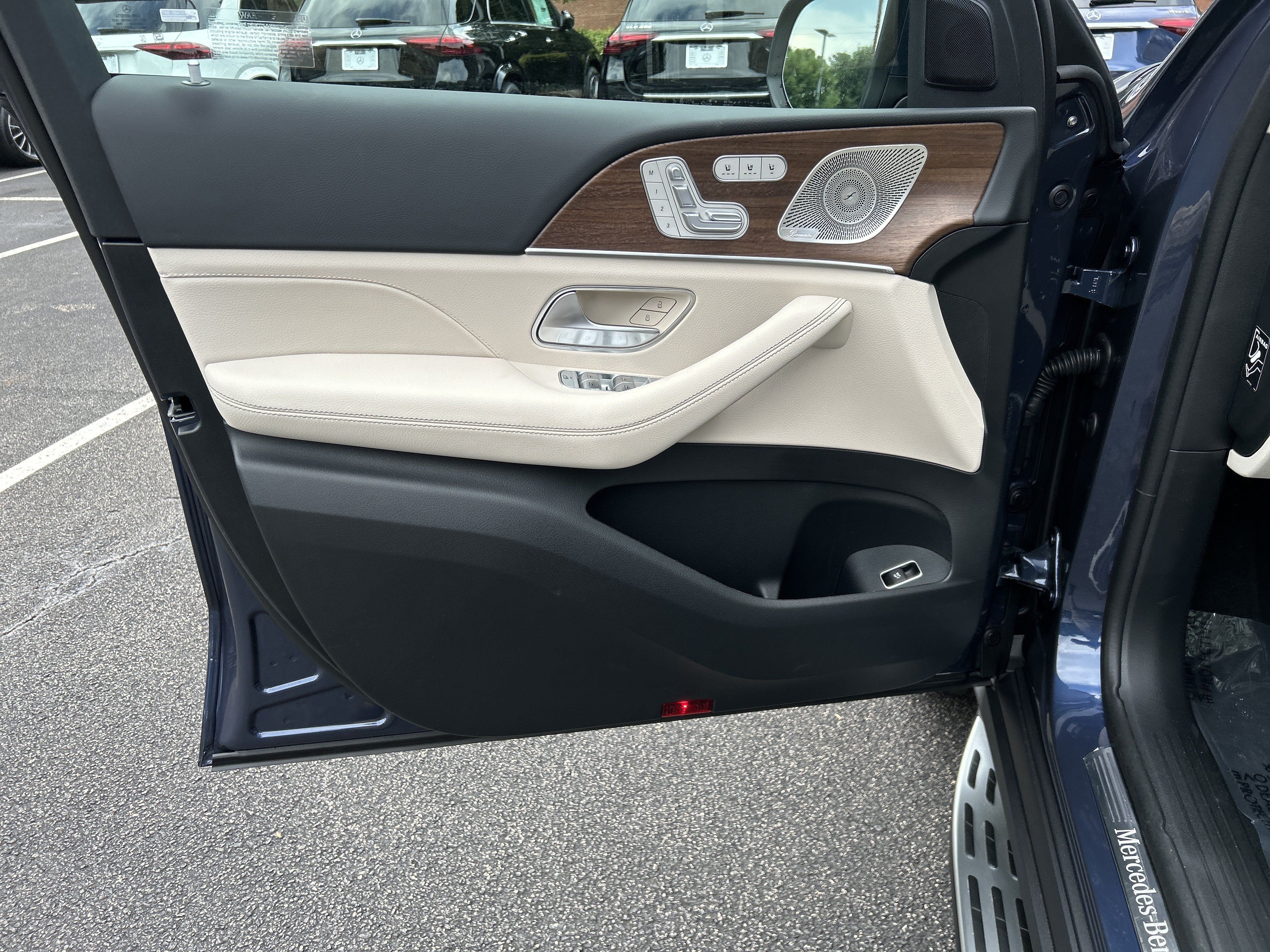 New 2026 Mercedes-Benz GLS 450 4MATIC image 17