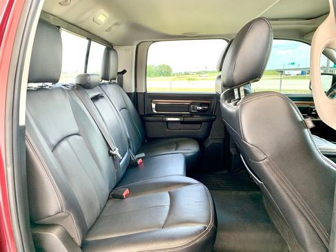 Used 2018 RAM 1500 Laramie w/ Convenience Group AWD/4WD image 25