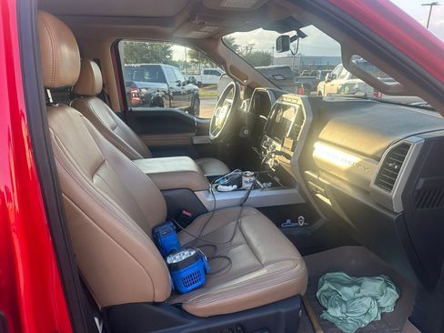 Used 2022 Ford F250 Lariat w/ Lariat Value Package RWD image 4