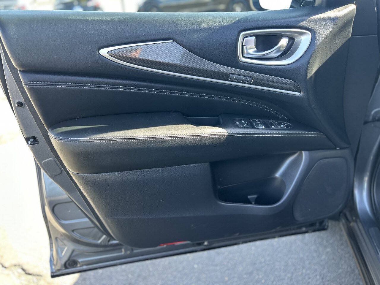 Used 2016 INFINITI QX60 FWD w/ Premium Plus Package image 8