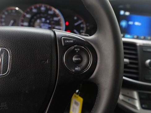 Used 2015 Honda Accord Sport image 25