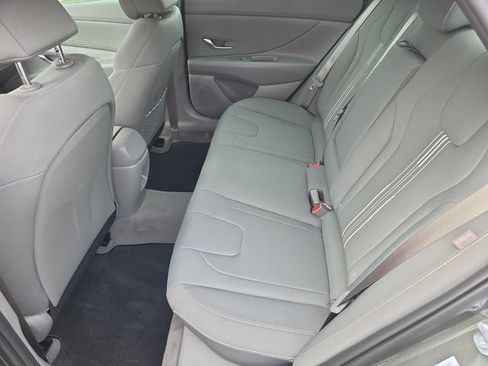 Certified 2025 Hyundai Elantra SEL FWD image 12