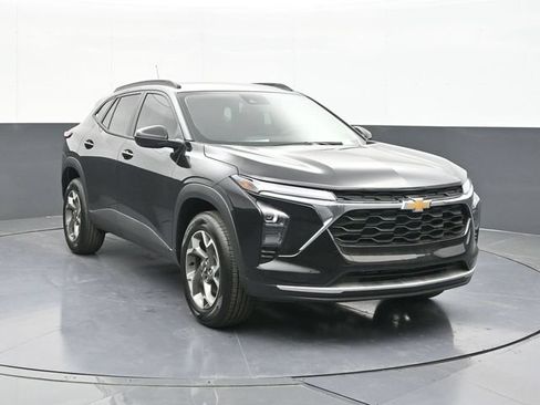 New 2026 Chevrolet Trax LT w/ Driver Confidence Package FWD image 15