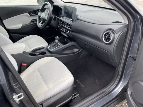 Used 2022 Hyundai Kona SEL FWD image 29