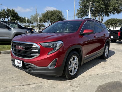 Used 2020 GMC Terrain SLE w/ Driver Convenience Package image 9