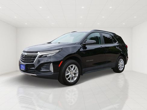 Used 2022 Chevrolet Equinox LT AWD/4WD image 2