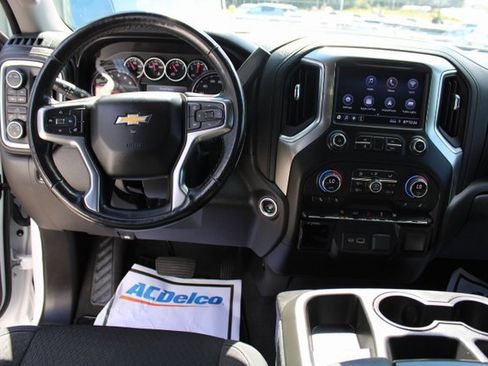 Used 2021 Chevrolet Silverado 1500 LT image 19