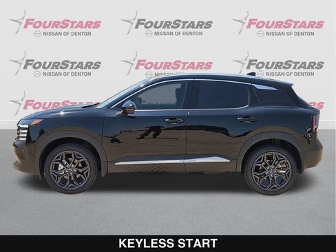 New 2026 Nissan Kicks SR w/ SR Premium Package FWD image 8